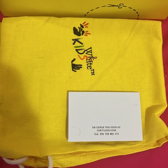 OFF WHITE!!worn couple of times  with box and dust bag boy or girl - Picture 2 of 6